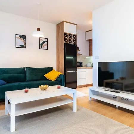 Szurmana Modern By Bookinghost * Katowice