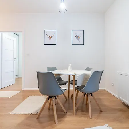 Szurmana Modern By Bookinghost Apartament *