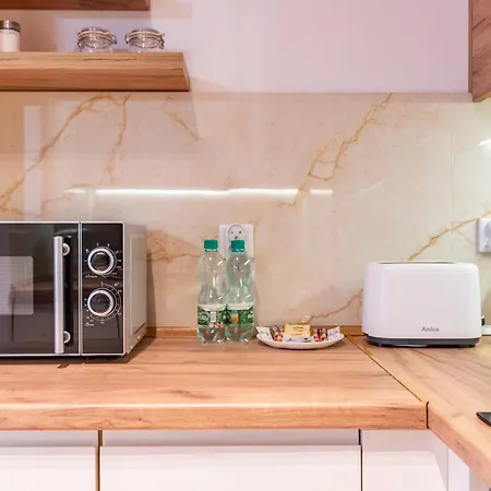 Szurmana Modern By Bookinghost Katowice