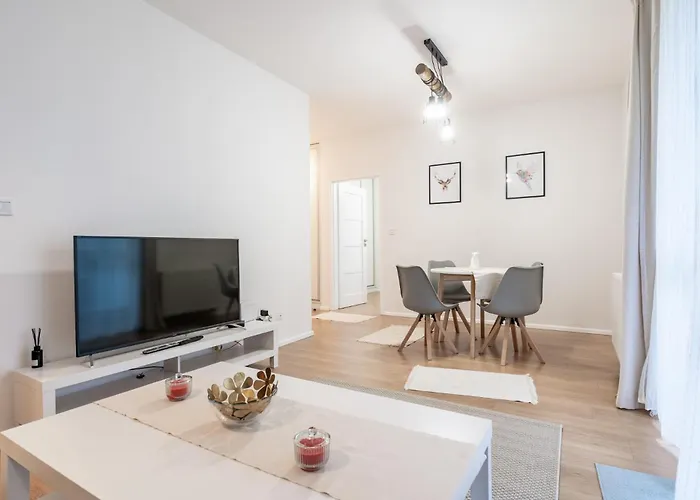 Szurmana Modern By Bookinghost * Katowice